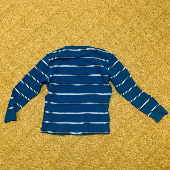 4/$20 Old Navy Boys Long Sleeve Crew Neck - Picture 2 of 3